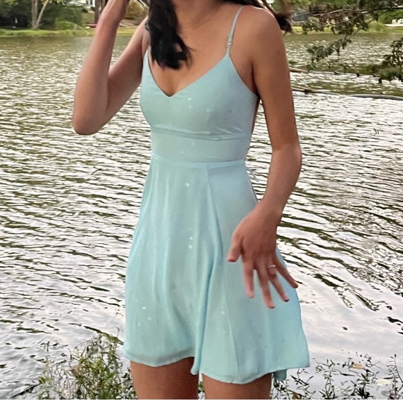 Lucy in the Sky Quinn Tie A-Line Dress - Picture 3 of 11